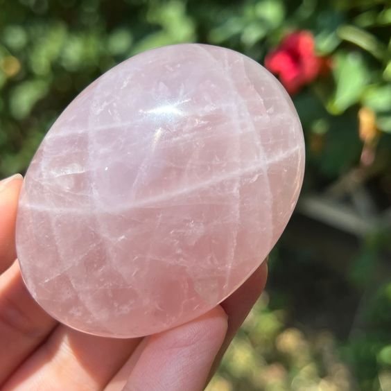 Rose Quartz  Palmstone